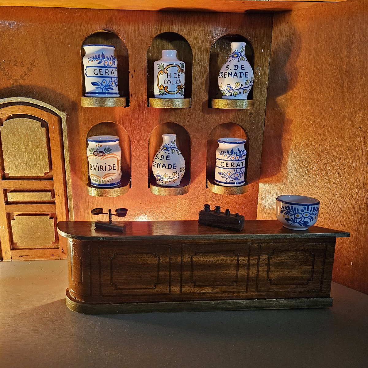 Model Of A Miniature Pharmacy — Collectible Item — 20th Century.-photo-1