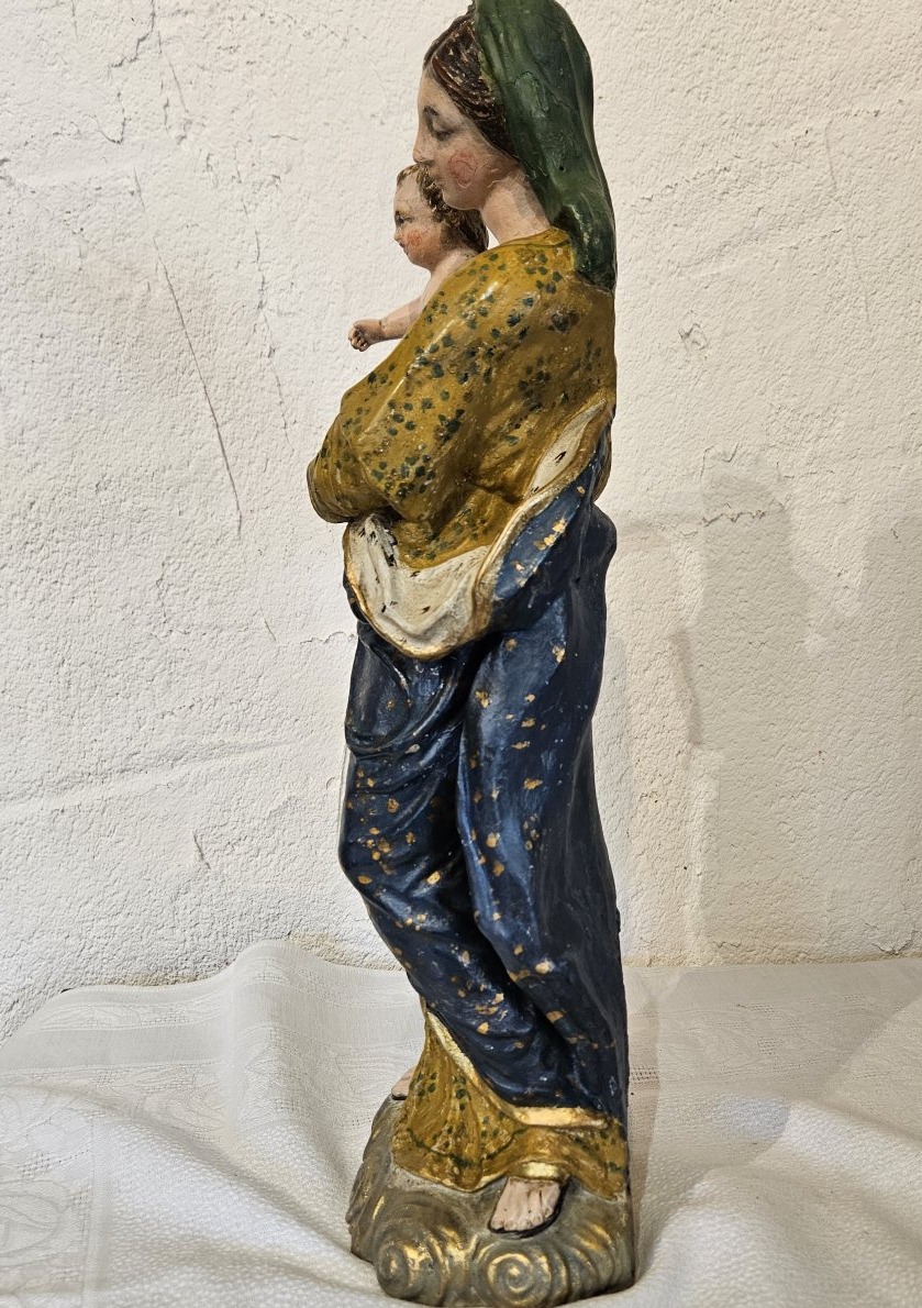 Vierge à l'enfant -  école du 19ème  -  en terre cuite polychrome  et dorée --photo-7