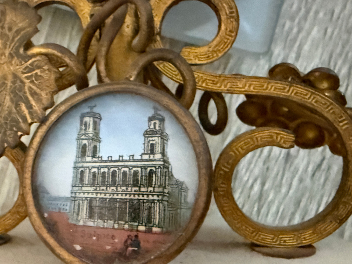 Sewing Kit-accessories Partly In Gold -egg Shape- 4 Views Of Paris-photo-6
