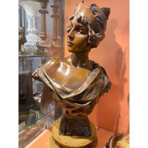 Lucrece :  Bronze Bust By Villanis H: 55cm