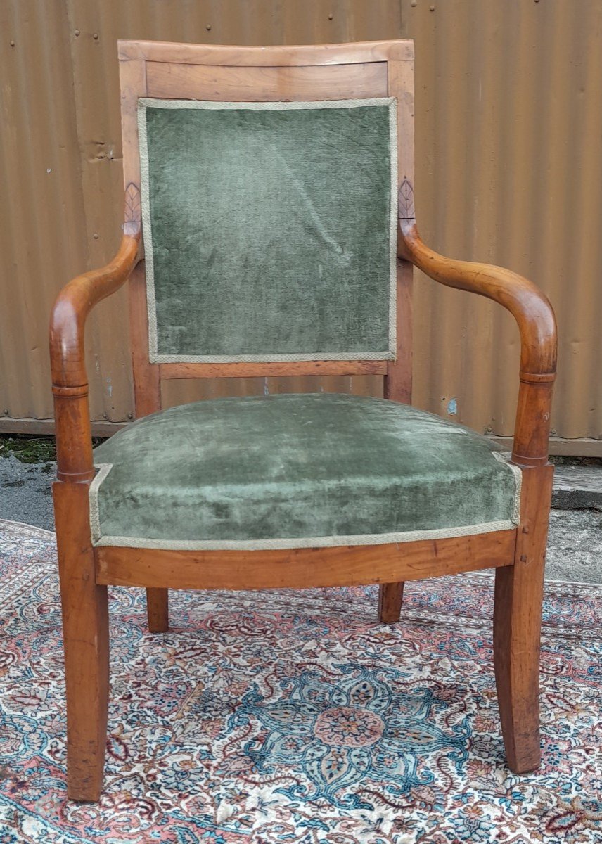 Fauteuil En Merisier Empire, d'époque 19ème. 