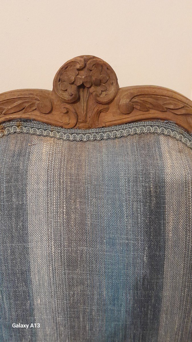 Fauteuil En Noyer d'époque Louis XV, 18ème. -photo-2