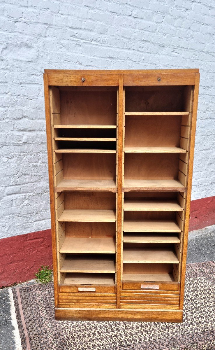 Double Oak Filing Cabinet With Two Curtains "known As Notary" 20th Century -photo-2