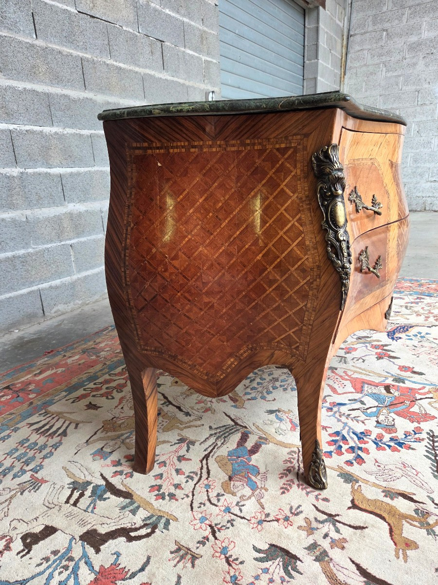 Commode galbée en marqueterie, Louis XV, d'époque XXème -photo-3