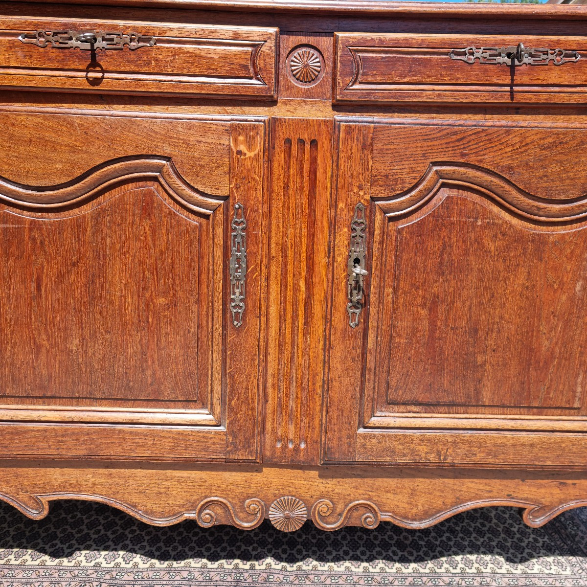 Buffet bas en Chêne mouluré et sculpté,  Louis XV,  d'époque 18ème -photo-8
