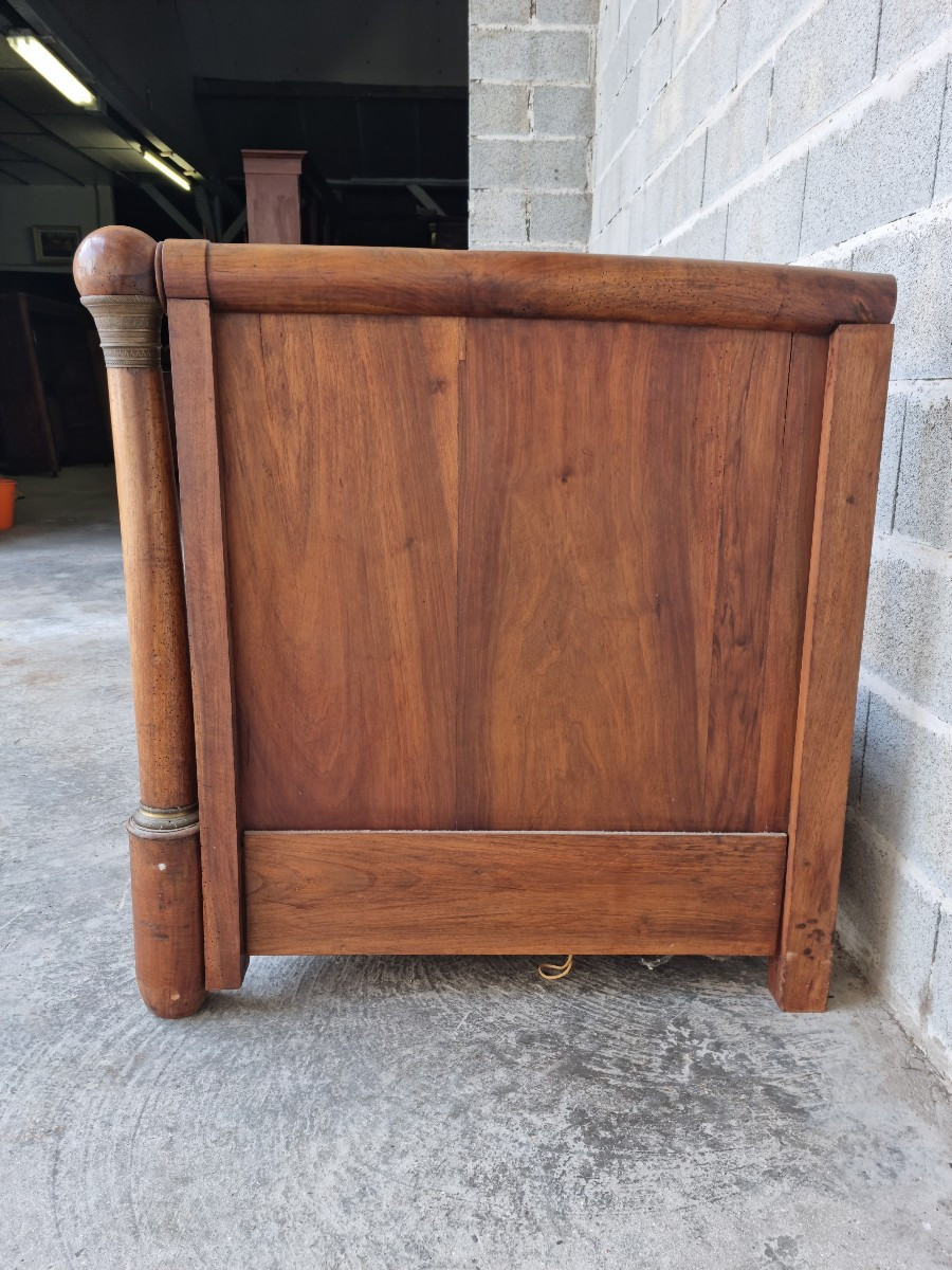 Lit en noyer de coin à  colonnes détachées, Empire, d'époque XIXème-photo-3