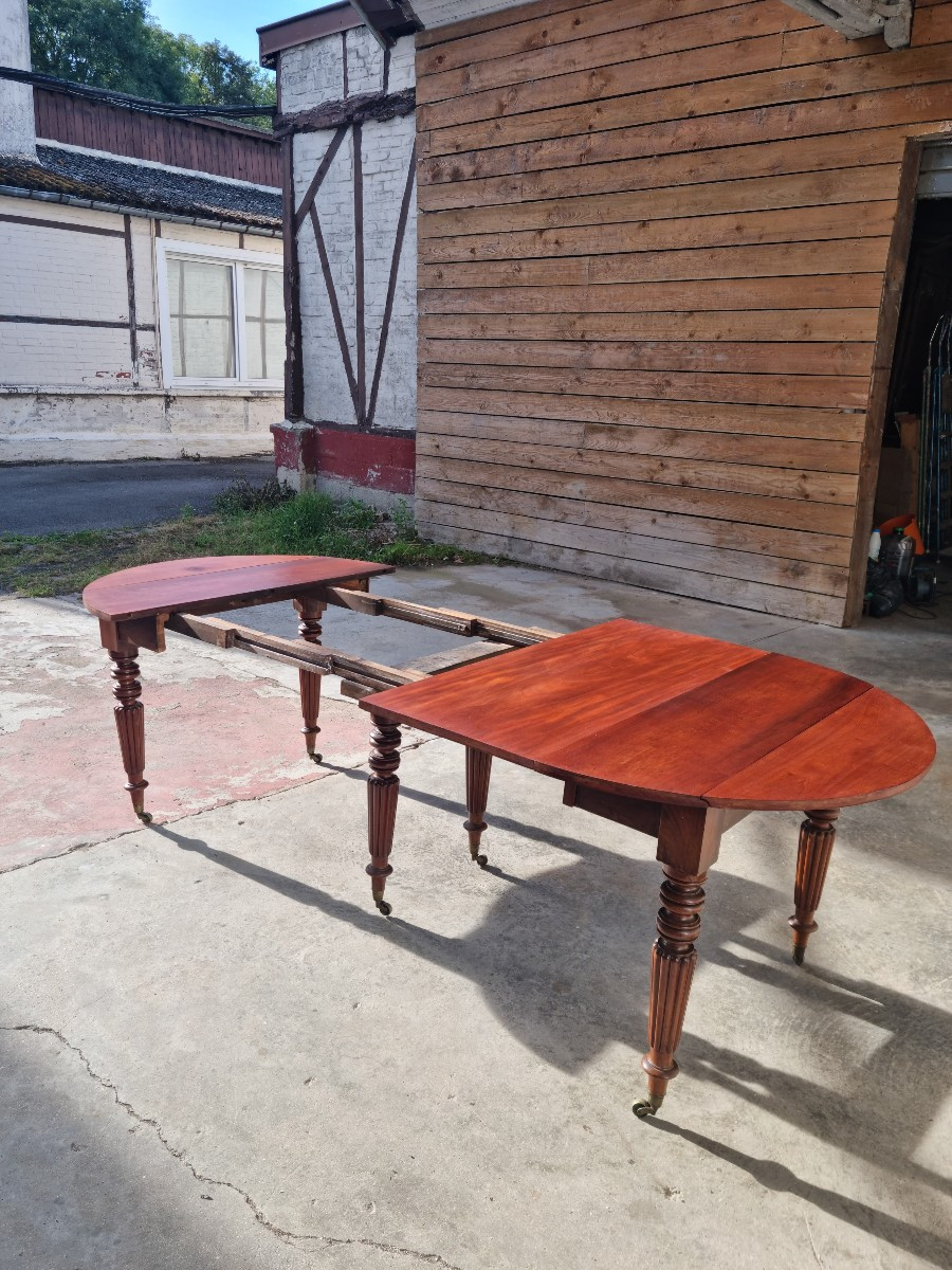 Round Mahogany Table, Extendable, Six Legs, Louis Philippe, 19th Century 
