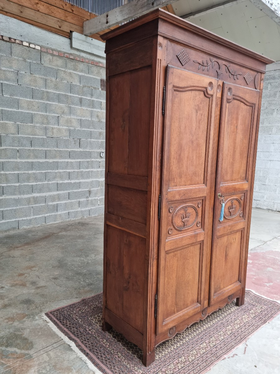 Armoire de Mariage, moulurée et sculptée en chêne, Louis XV, d'époque XVIII ème -photo-2