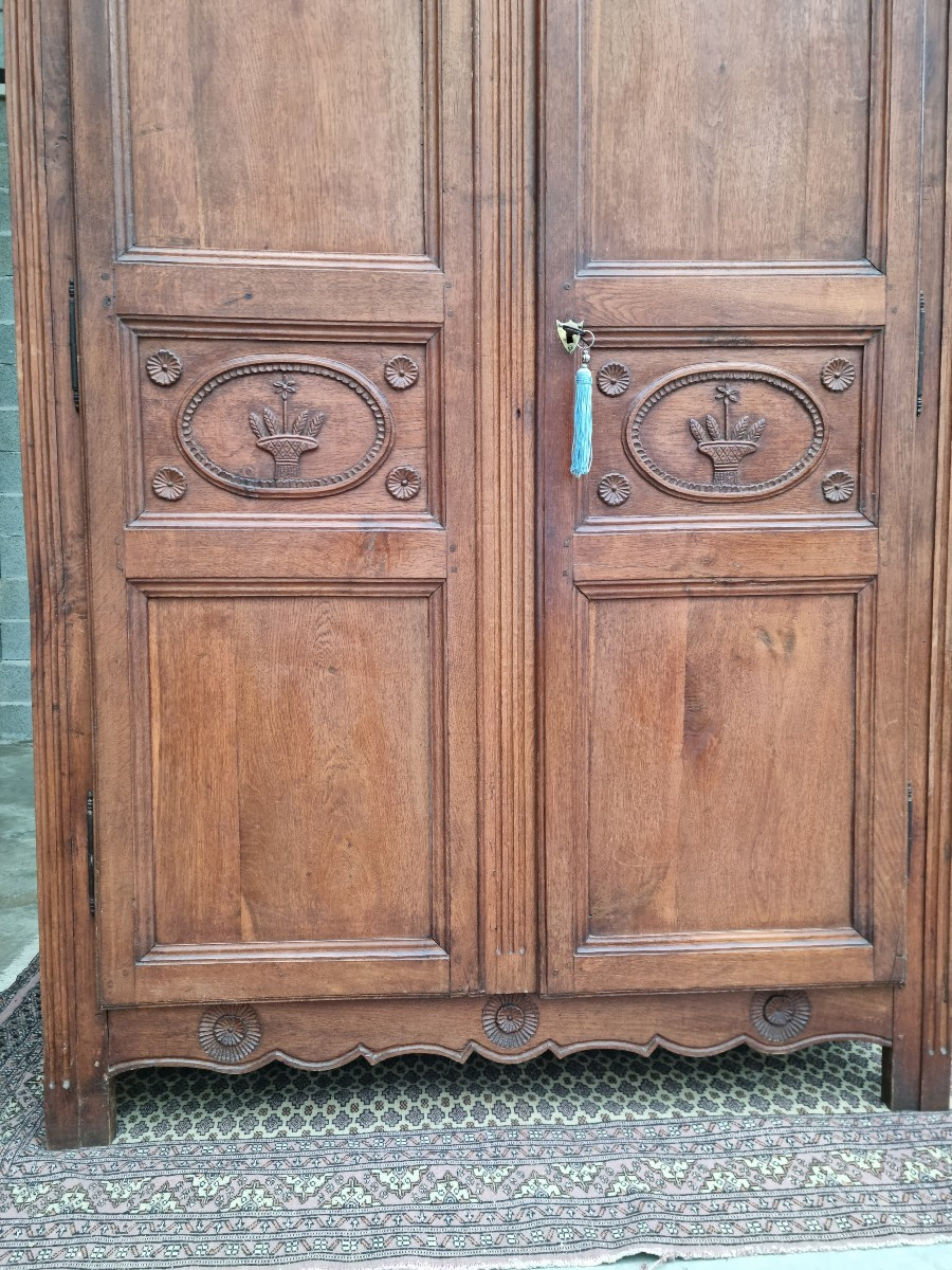 Armoire de Mariage, moulurée et sculptée en chêne, Louis XV, d'époque XVIII ème -photo-3