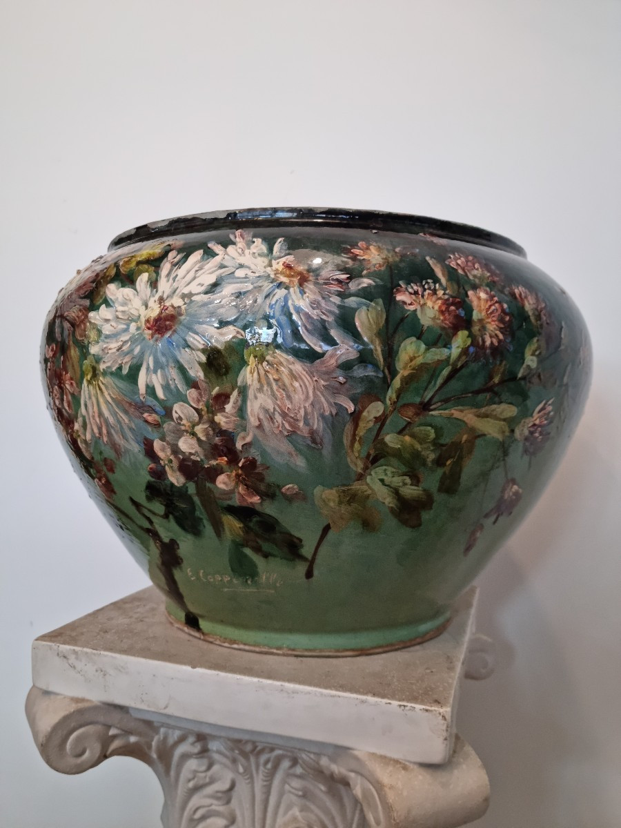 Cache-pot en faïence signé E. Coppenolle Montigny-sur-Loing, fin XIXe siècle