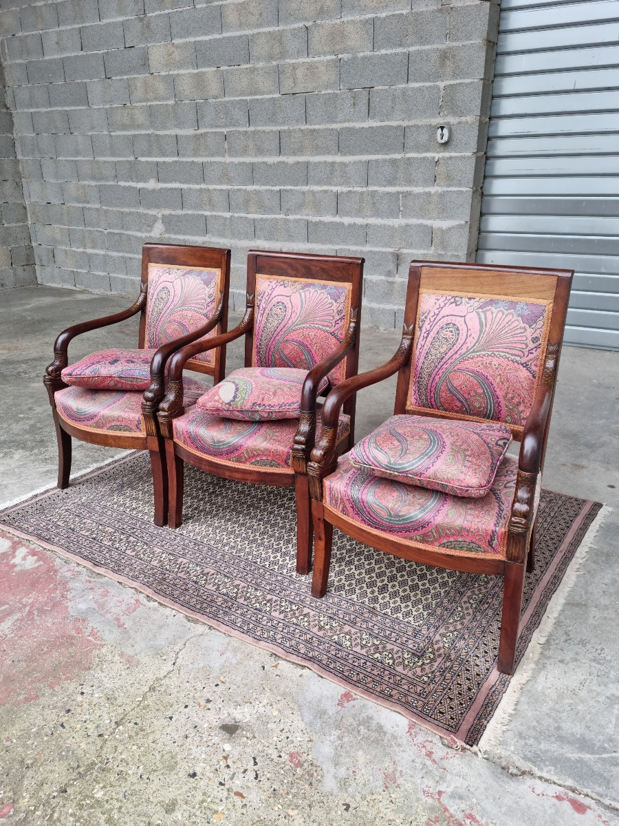 Suite de trois fauteuils Restauration en acajou – XIXᵉ siècle-photo-2