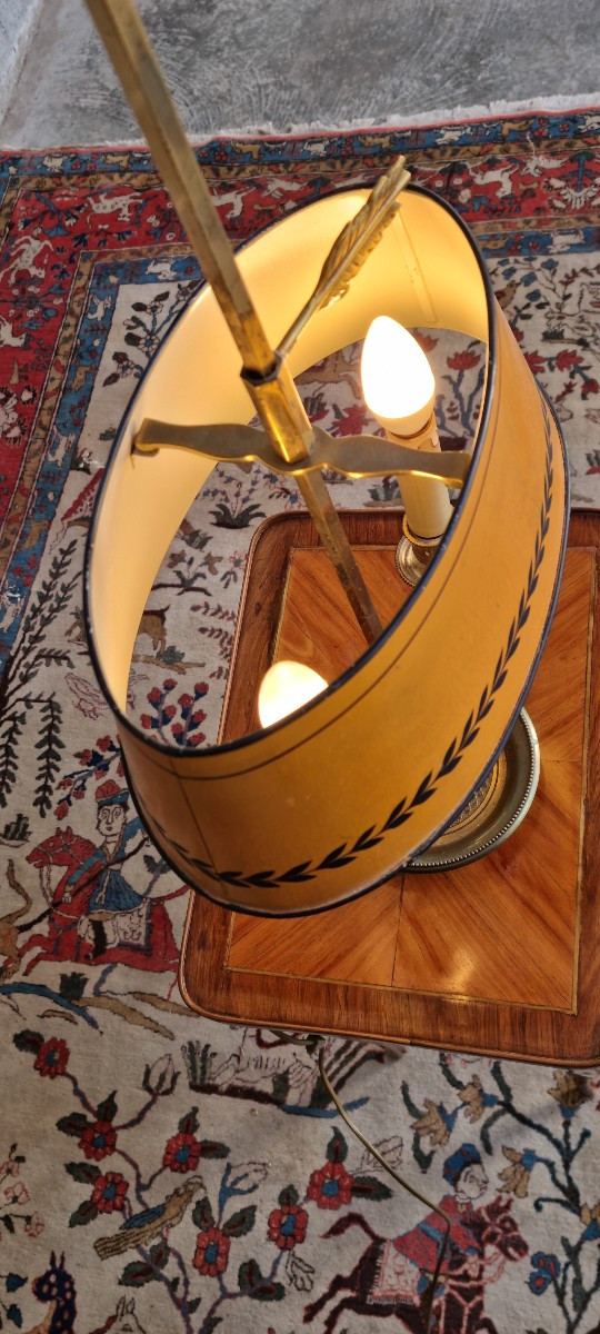 Lampe bouillotte en bronze et tôle laquée jaune, Louis XVI , d'époque XXème siècle-photo-1