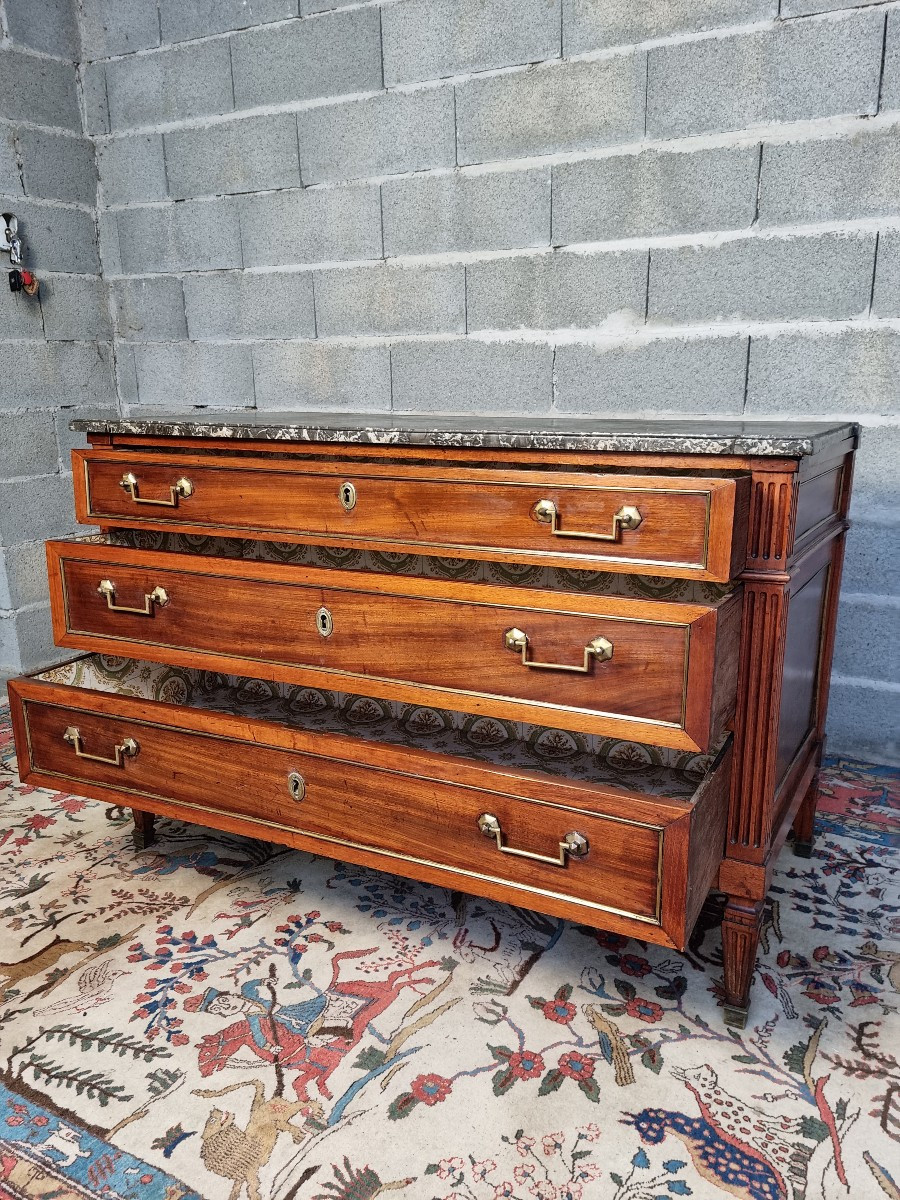 Commode en acajou Louis XVI d'époque XVIII ème -photo-6