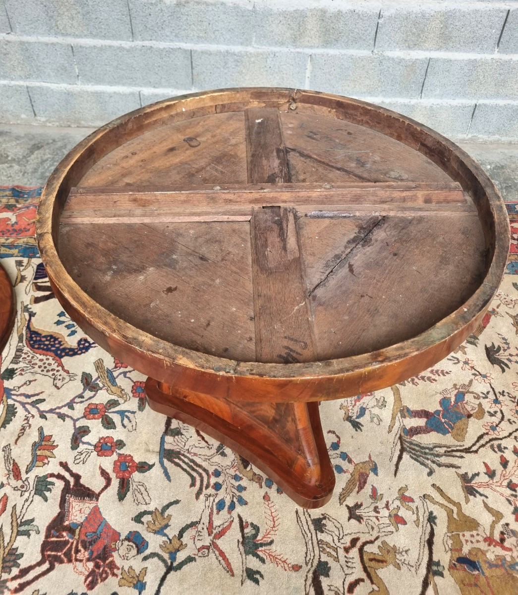 Guéridon en acajou flammé,  plateau réversible cuir et feutrine, Empire, d'époque XIX ème-photo-3