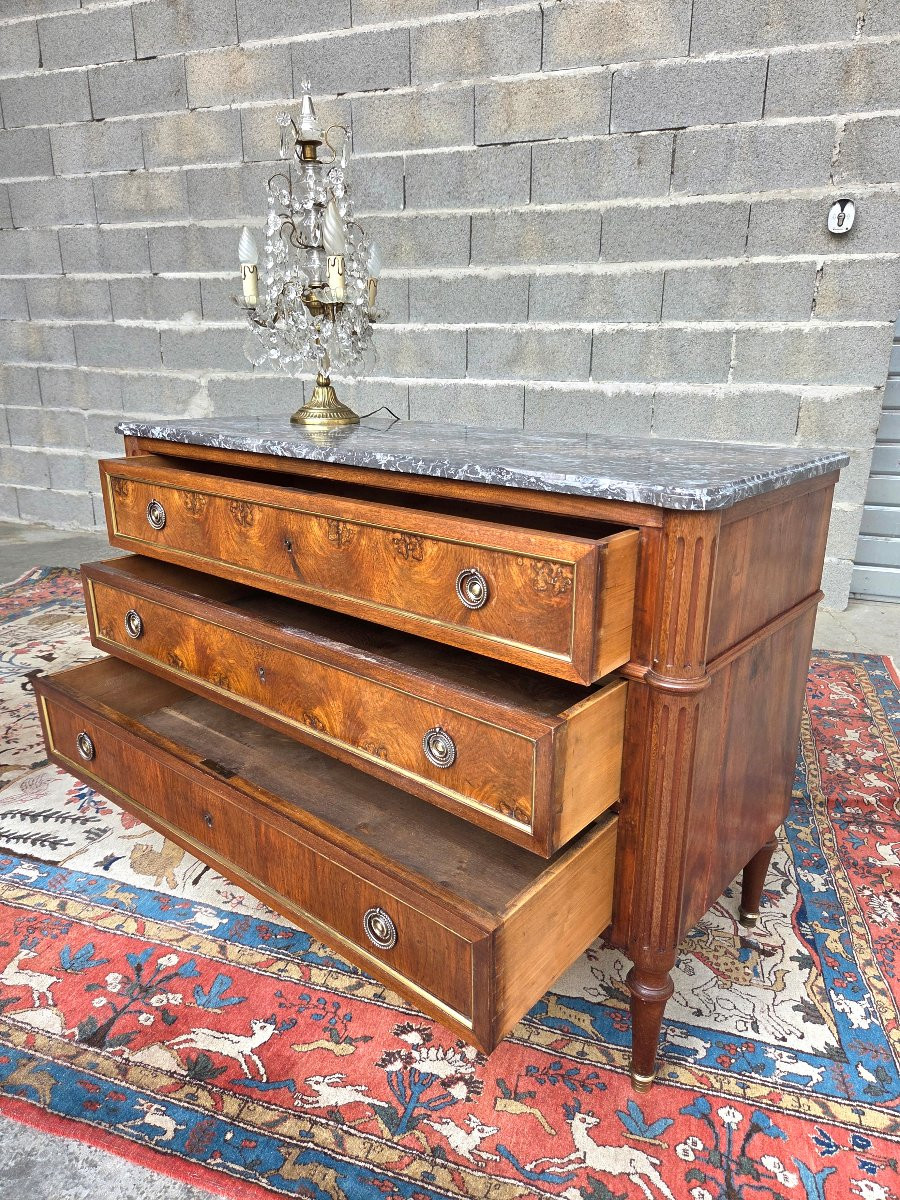 Commode Louis XVI en acajou et filets de laiton, XIXᵉ siècle-photo-3