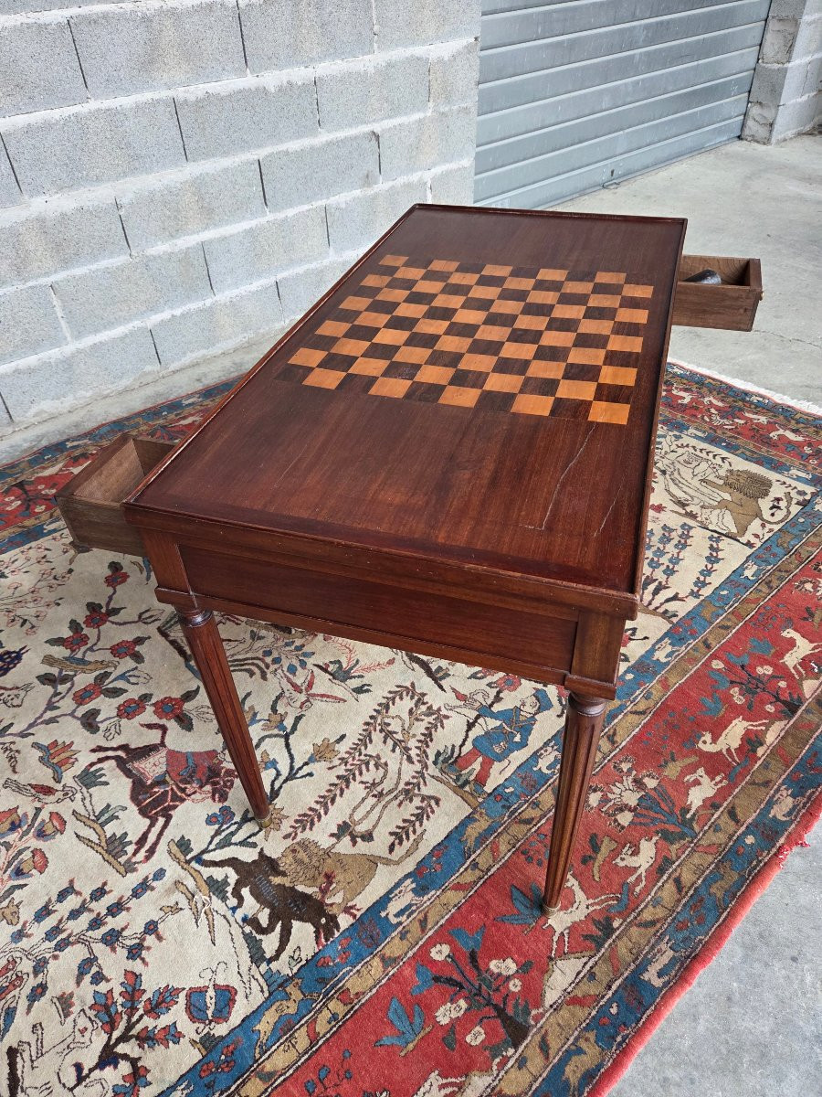 Table à jeux Louis XVI en acajou, plateau réversible, XIXᵉ siècle. -photo-4