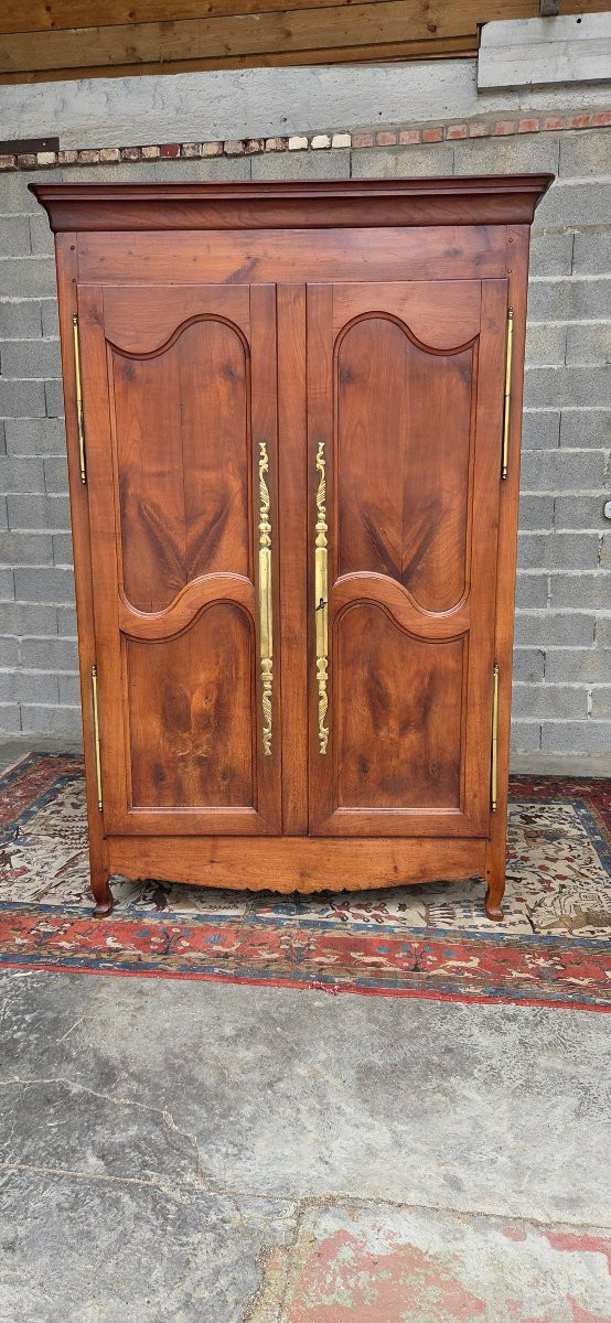 Armoire  Louis XV en merisier – Travail régional du XIXᵉ siècle-photo-2