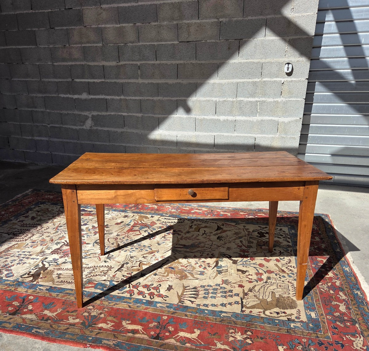 Table de salle à manger, en merisier massif. Directoire, d'époque XVIIIème