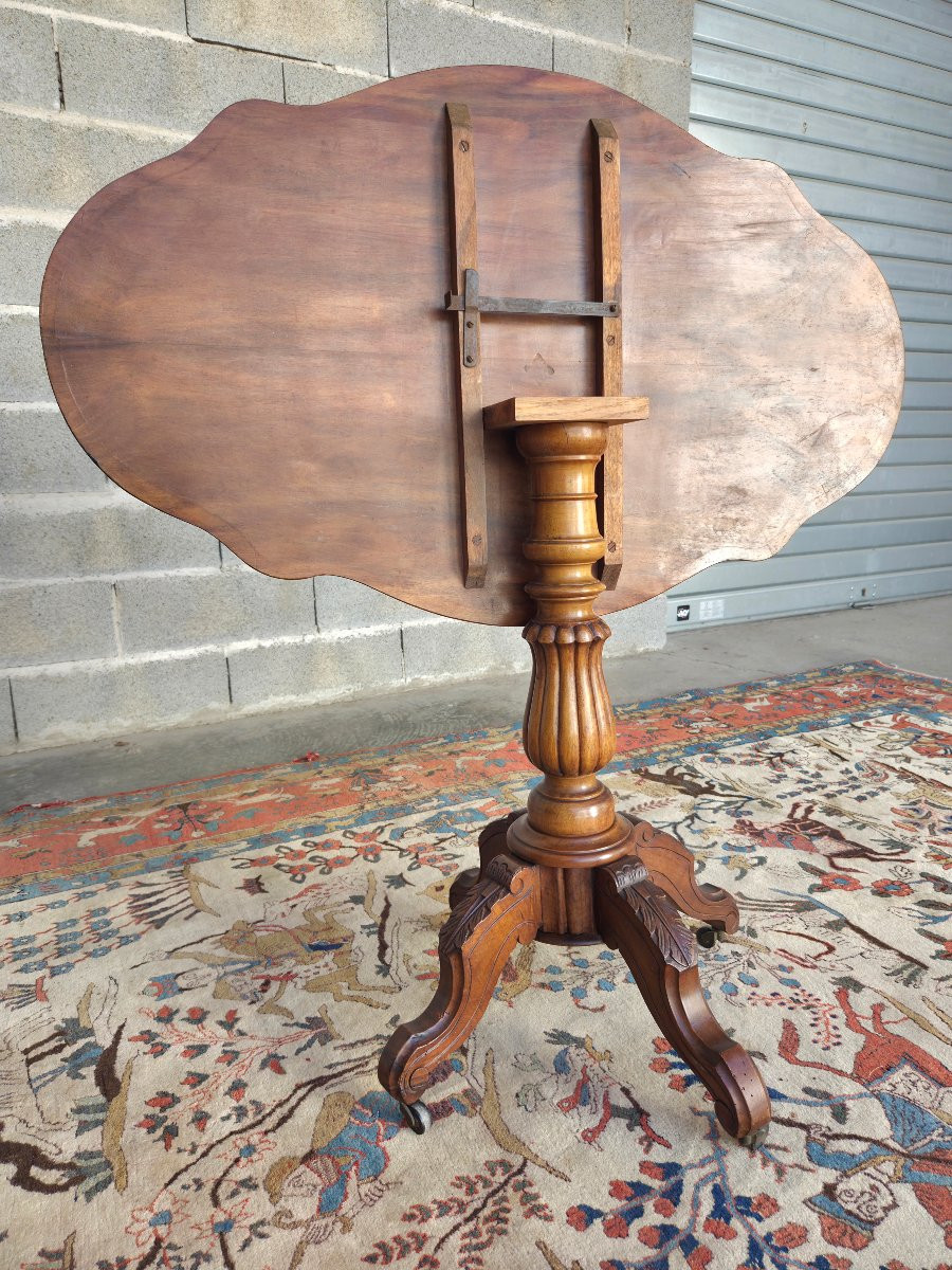  Table guéridon en ronce de  noyer, à plateau basculant, Napoléon III , d'époque XIXème -photo-3