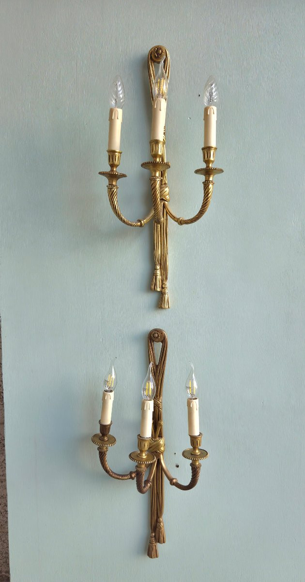 Paire d'appliques  en bonze doré,  Louis XVI, d'époque XIXème -photo-1