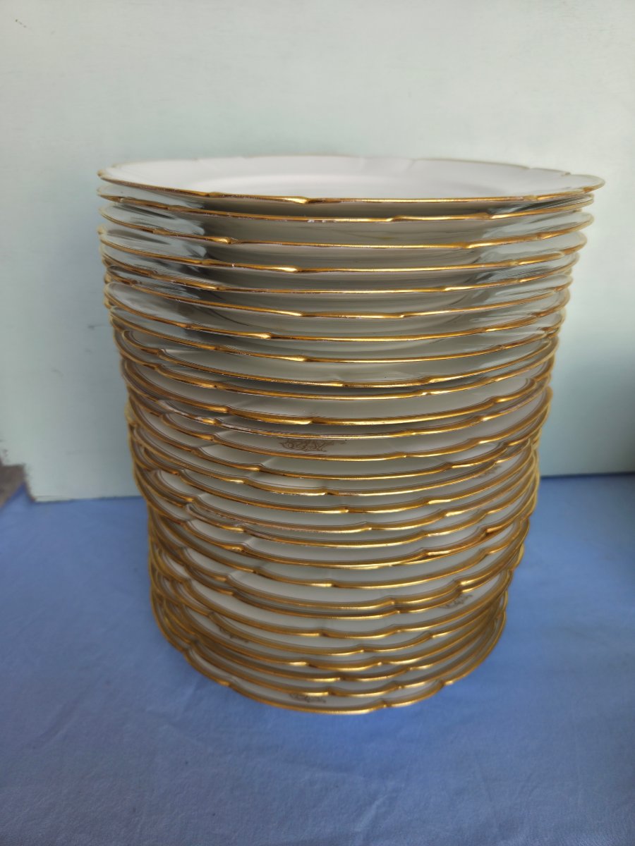 Limoges Porcelain Dinner Service, 55 Pieces, Monogrammed, Mid XXᵉ Century-photo-2