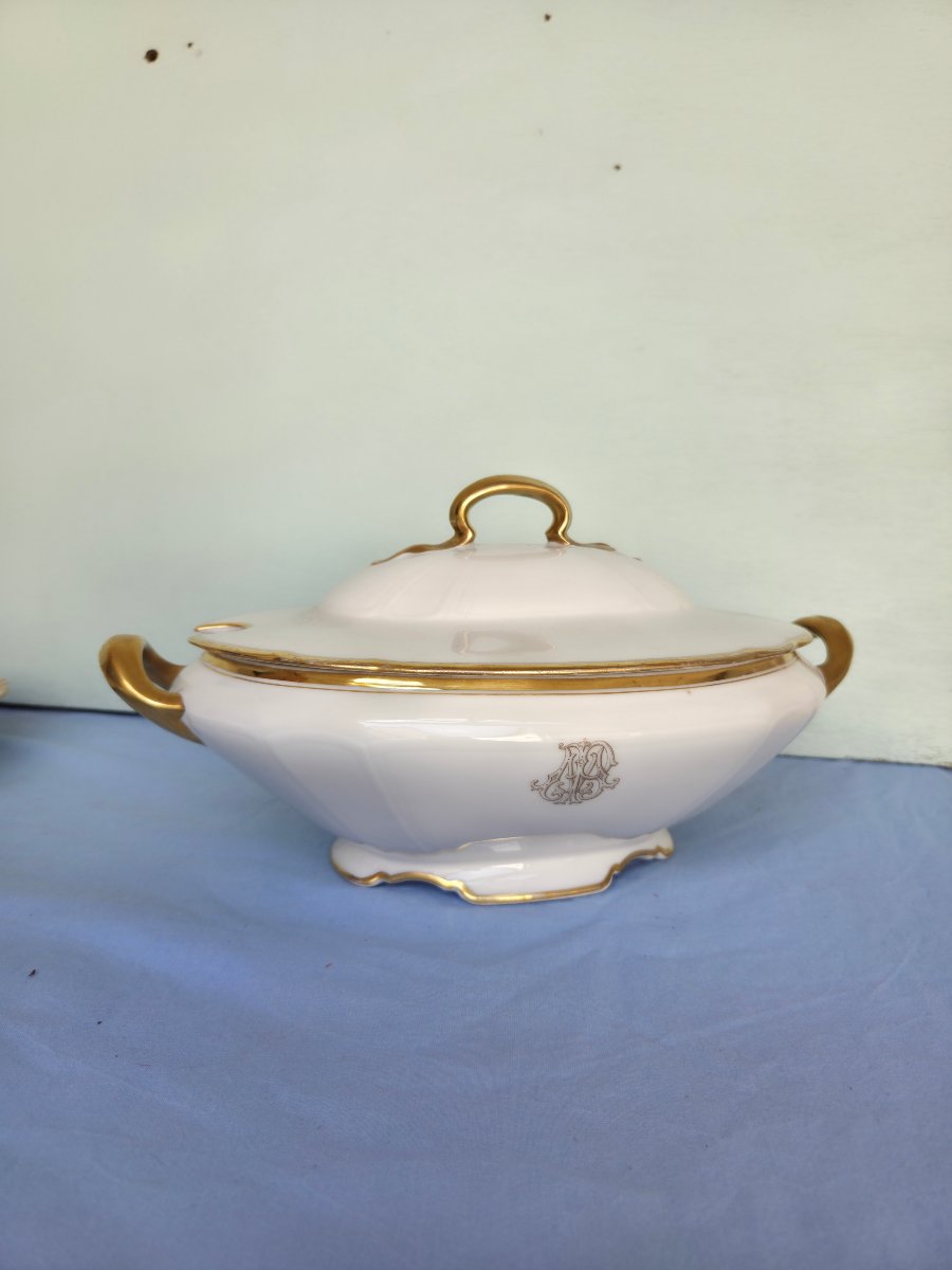 Limoges Porcelain Dinner Service, 55 Pieces, Monogrammed, Mid XXᵉ Century-photo-4