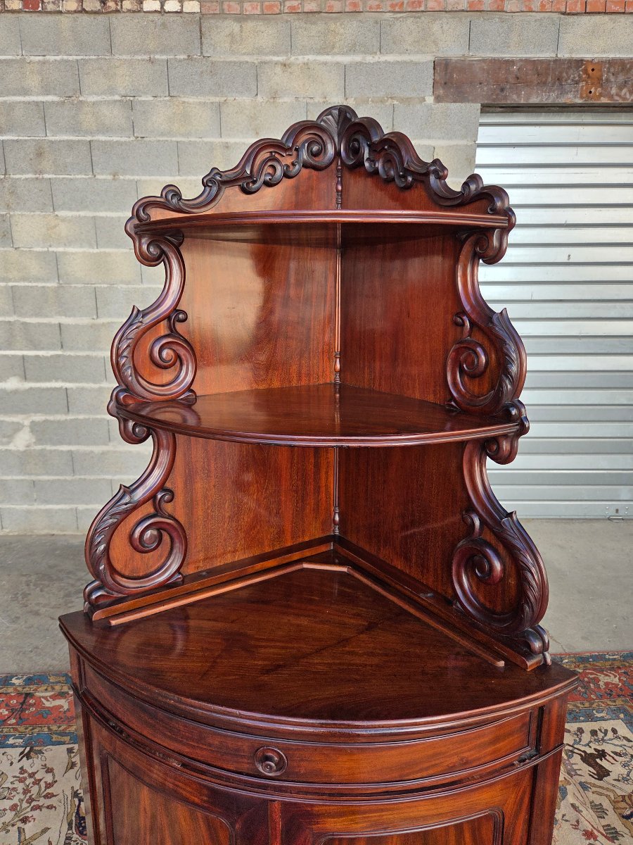 Victorian Mahogany Corner Cabinet. England, Circa 1860–1880. 19th-century Period Piece -photo-4