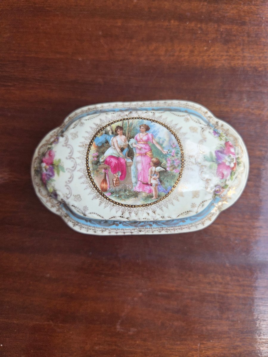 Limoges Porcelain Candy Dish By C. F. Haviland, Decorated With Scenes Of Romance – Early 20th Century-photo-3