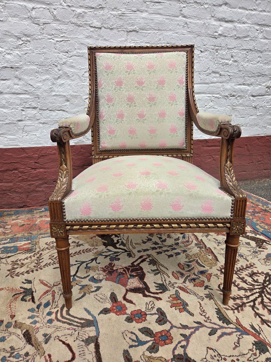 Partially Gilded Walnut Living Room Set. Sofa, Two Armchairs, And Four Chairs. Louis XVI, 19th Century -photo-7
