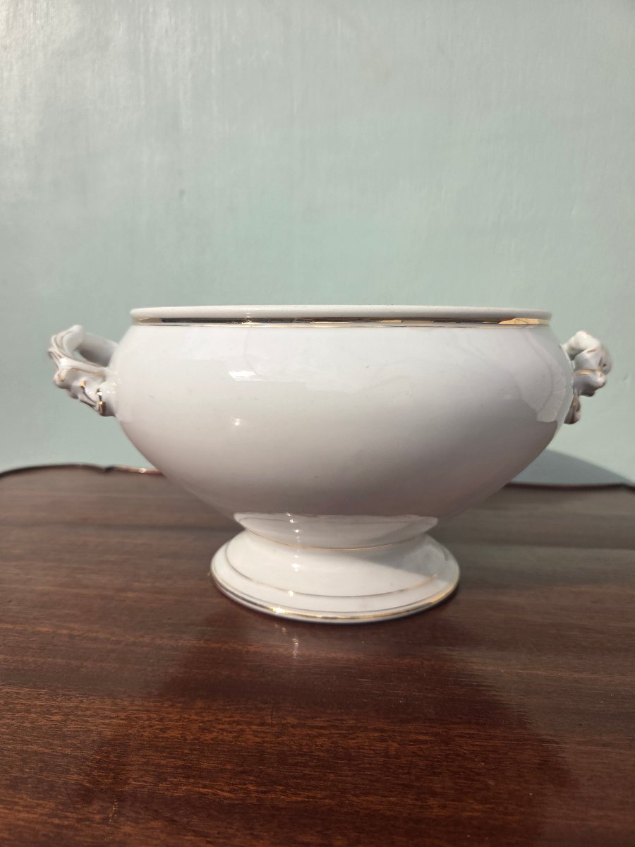 Soupière en porcelaine de Lourioux,  Style Louis XV. D'époque XXᵉ siècle-photo-1