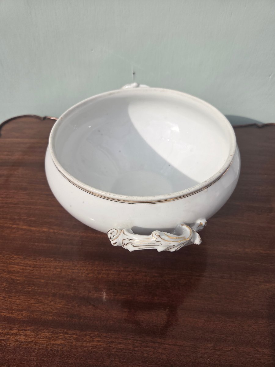 Soupière en porcelaine de Lourioux,  Style Louis XV. D'époque XXᵉ siècle-photo-3