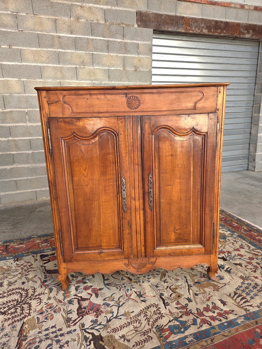 Buffet haut dit 3/4,  en merisier. Époque Louis XV, XVIIIᵉ siècle