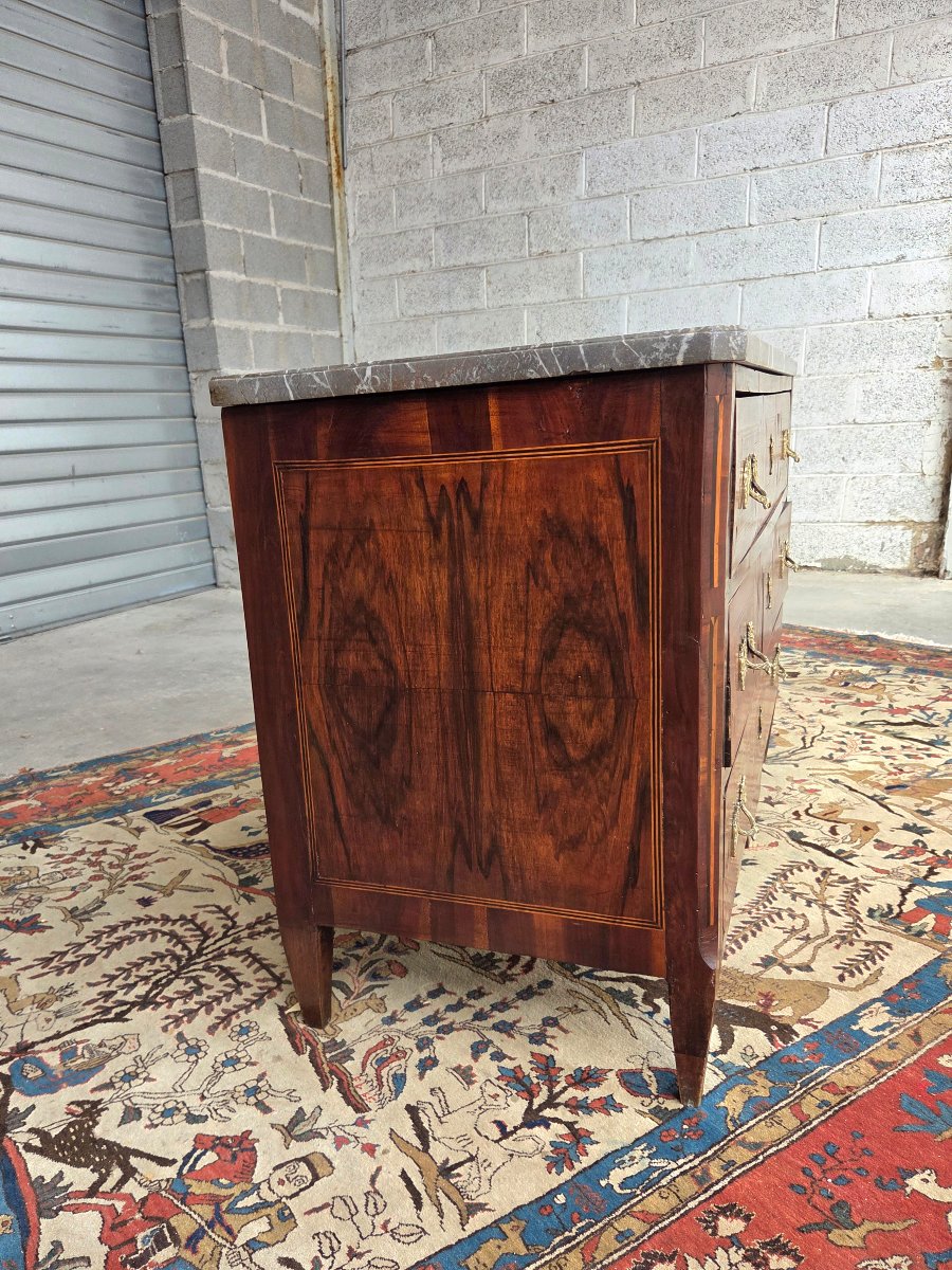 Commode Louis XVI en marqueterie. Époque XVIIIᵉ siècle-photo-2