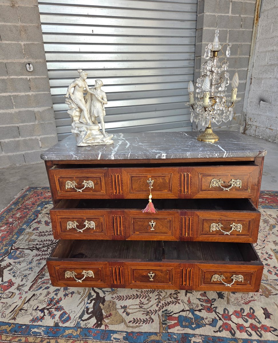 Commode Louis XVI en marqueterie. Époque XVIIIᵉ siècle-photo-4