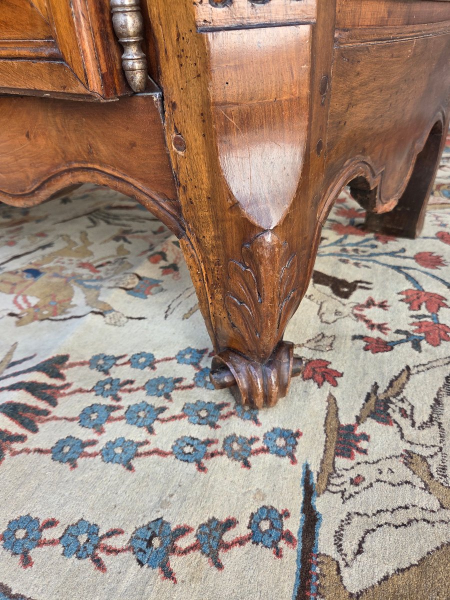Armoire régionale Louis XV en noyer, d'époque  XVIIIᵉ siècle.-photo-5