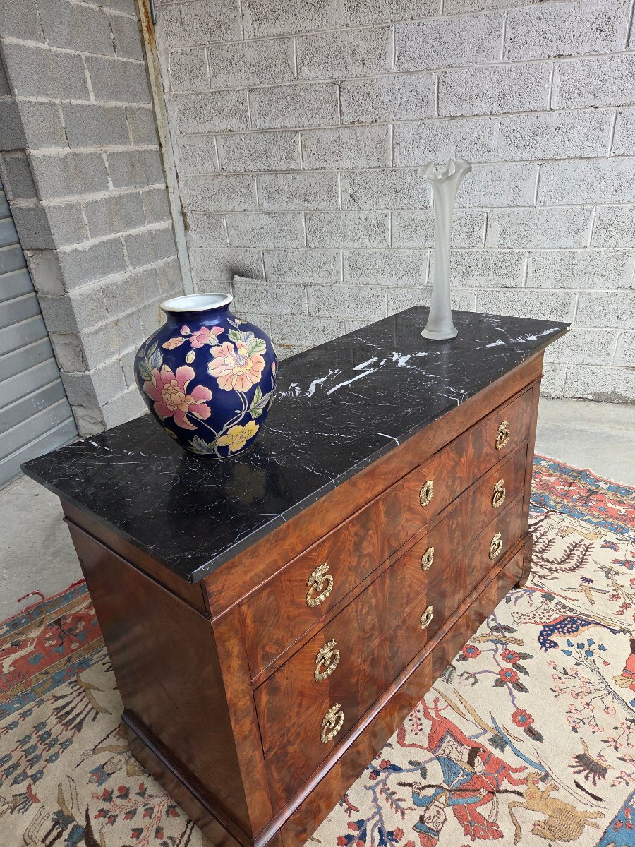 Restored Mahogany Chest Of Drawers, 5 Drawers. Gray Marble With White Veins. Early 19th Century. -photo-4