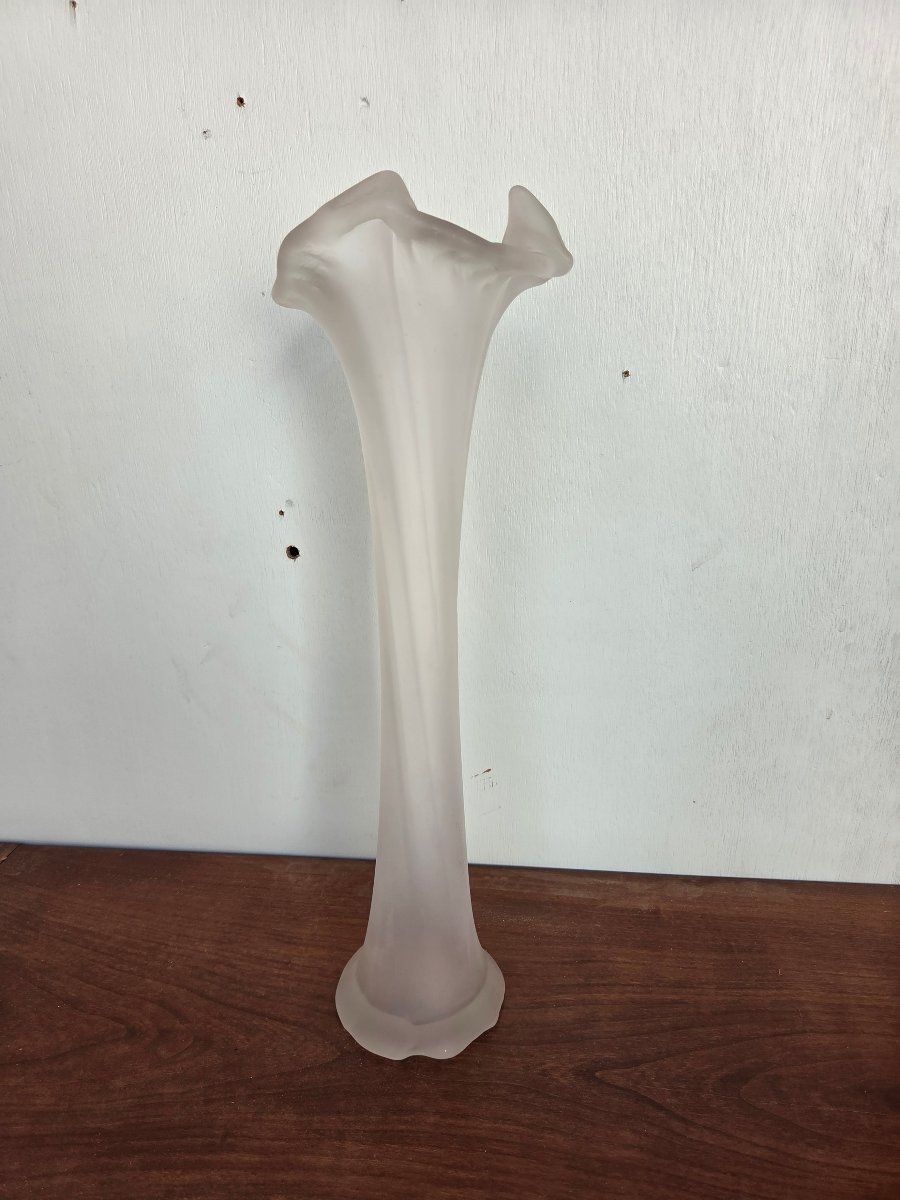 Vase soliflore Art Nouveau en verre satiné – vers 1900