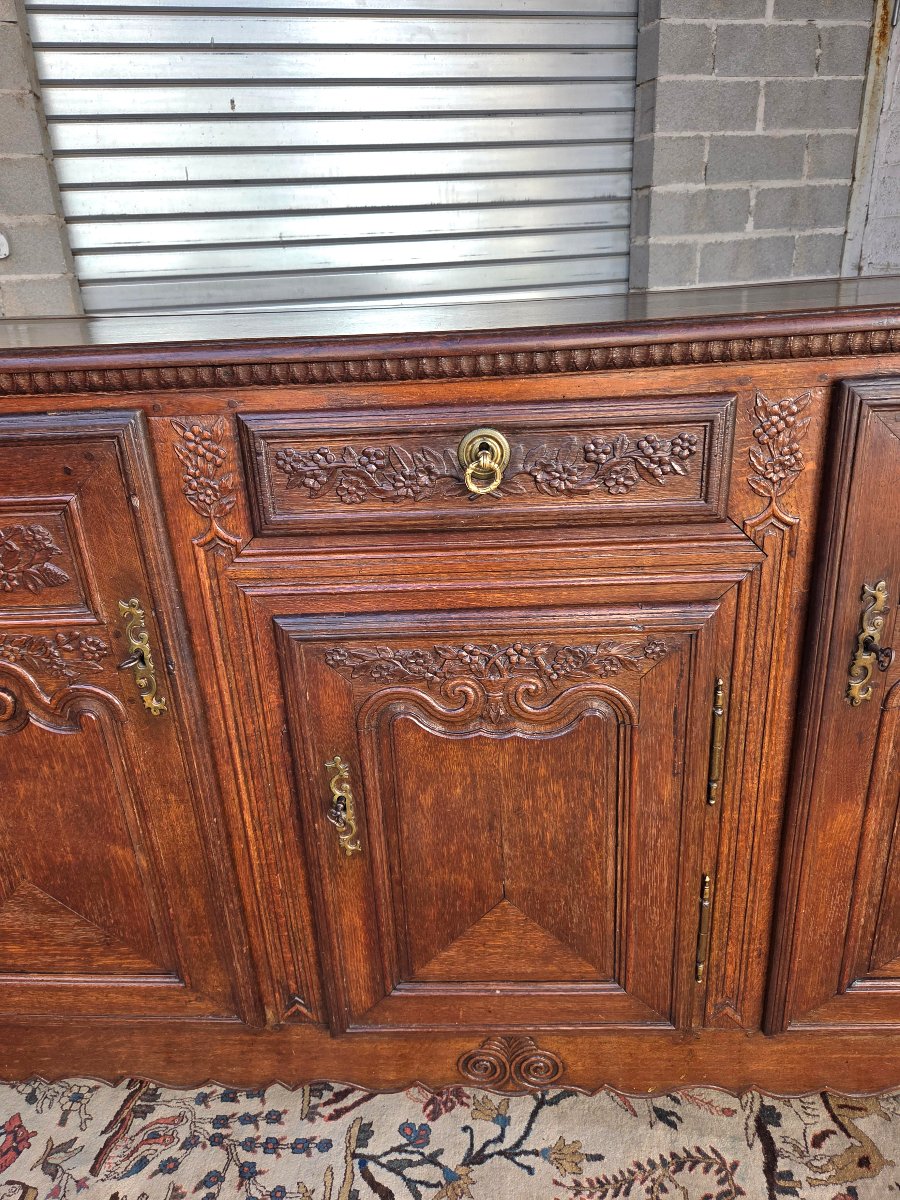 Buffet en chêne mouluré,sculpté. Louis XV, d'époque XVIIIe.-photo-6