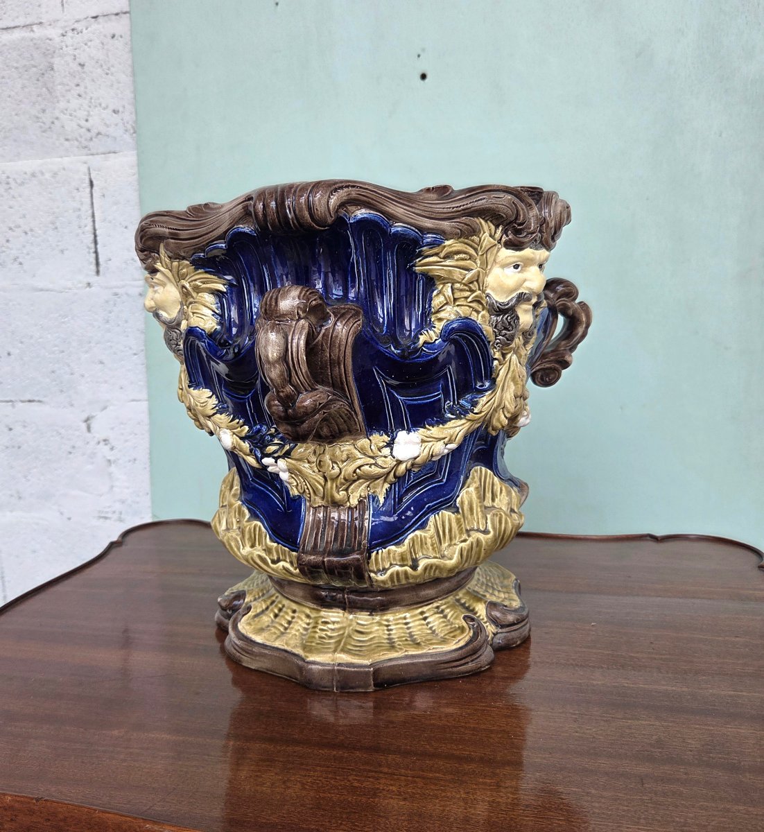 Polychrome Earthenware Planter With A Mascaron. 19th-century-photo-2