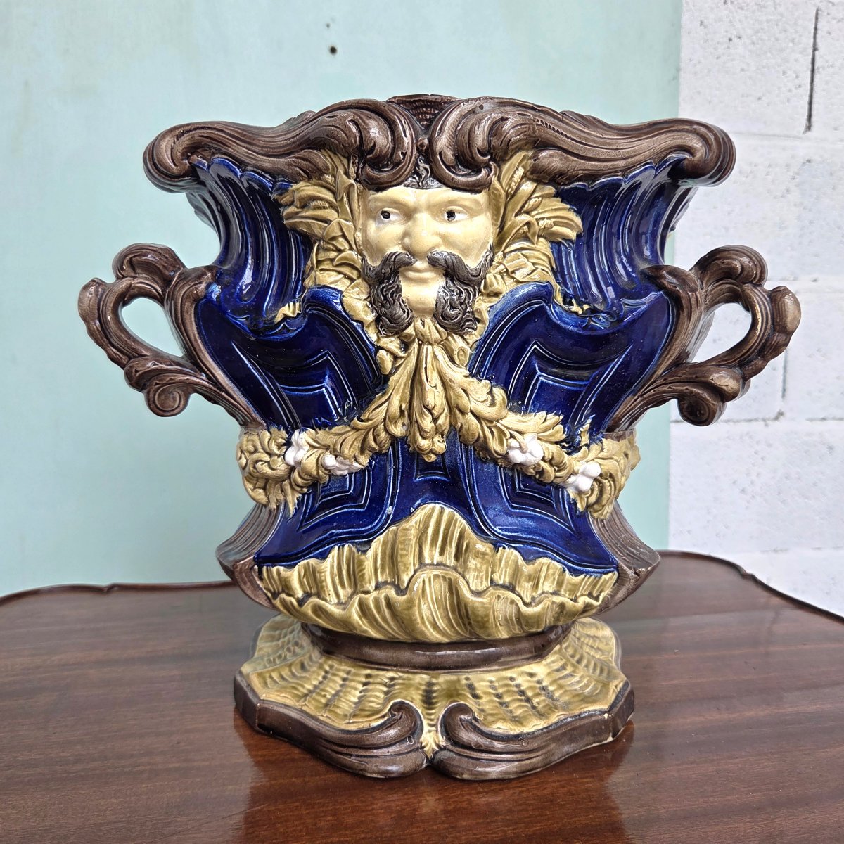 Polychrome Earthenware Planter With A Mascaron. 19th-century-photo-2