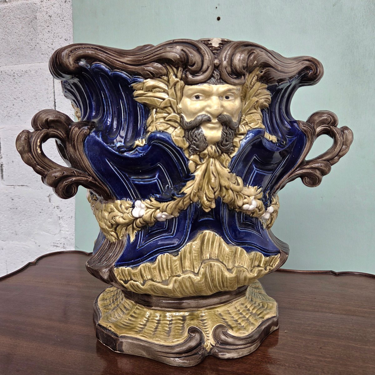 Polychrome Earthenware Planter With A Mascaron. 19th-century-photo-3