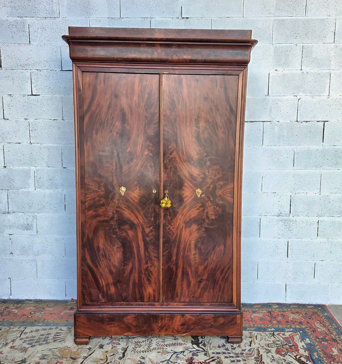 Louis-philippe-style Cabinet In Flamed Mahogany. 19th-century Piece