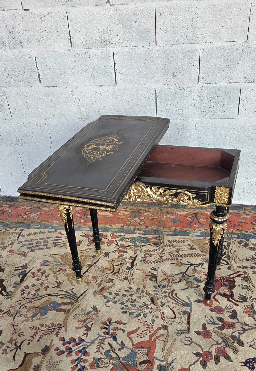 Table à jeux Napoléon III en bois noirci, incrustations de laiton et bronzes dorés, XIXème -photo-4
