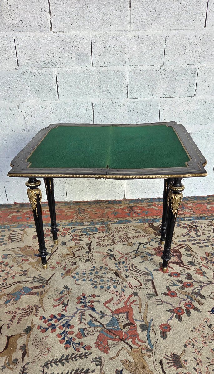 Table à jeux Napoléon III en bois noirci, incrustations de laiton et bronzes dorés, XIXème -photo-1