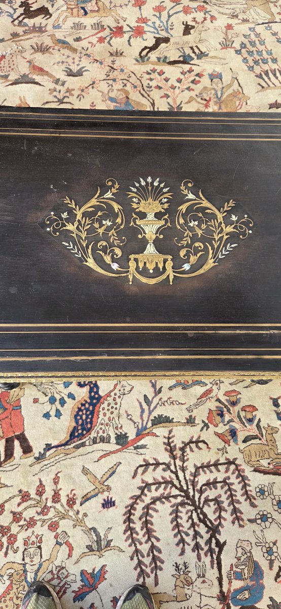 Table à jeux Napoléon III en bois noirci, incrustations de laiton et bronzes dorés, XIXème -photo-8