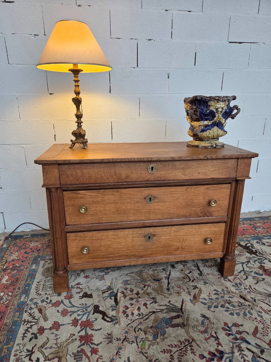 Commode en chêne clair, à demi-colonnes cannelées.  Empire, d'époque  XIXème siècle-photo-3