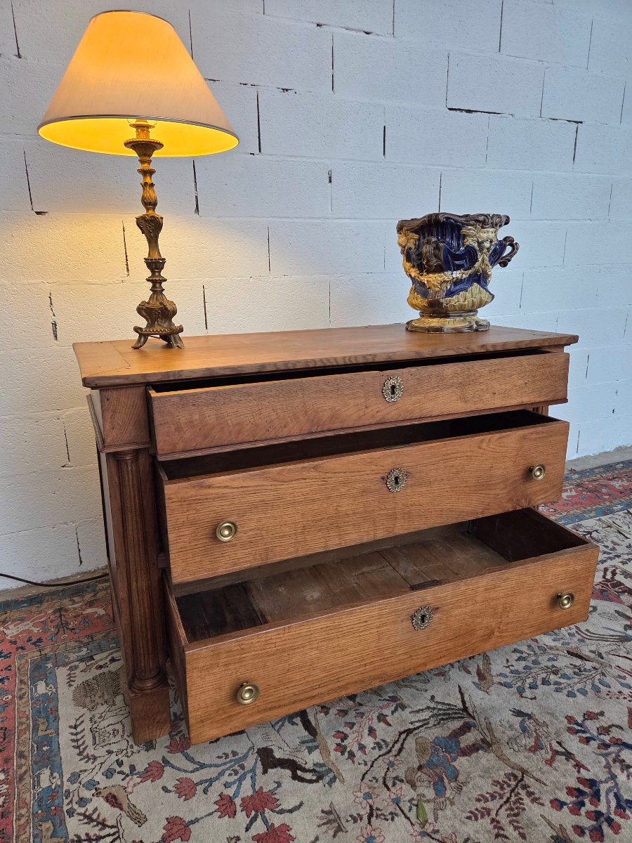 Commode en chêne clair, à demi-colonnes cannelées.  Empire, d'époque  XIXème siècle-photo-4