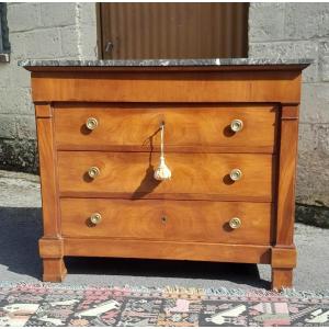 Commode en noyer blond de style Restauration, d'époque 19ème 