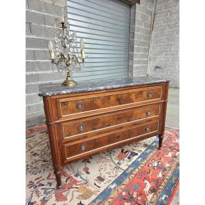 Commode Louis XVI en acajou et filets de laiton, XIXᵉ siècle