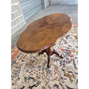  Table guéridon en ronce de  noyer, à plateau basculant, Napoléon III , d'époque XIXème 